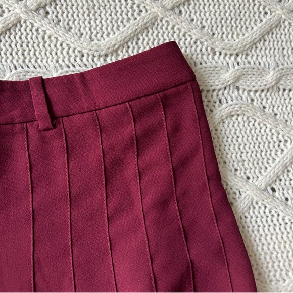BCBGMaxAzria Burgundy Pleated Skirt - Picture 2 of 8